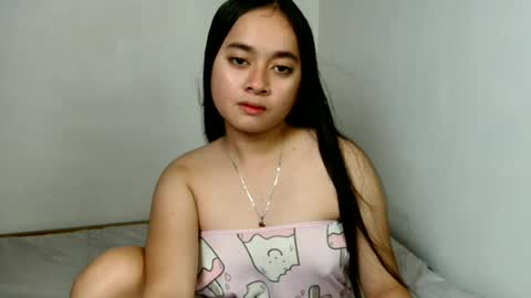 Snapshot of hot_nica19 chatting on July 3, 12:50 am call me nica online show from July 3, 12:50 am