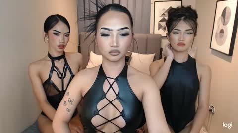 hot_nikki69 online show from March 27, 8:19 pm