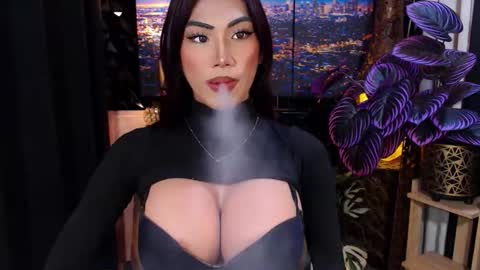 Julli Anna online show from December 5, 10:24 am