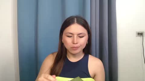 Nikki  online show from February 26, 2:43 am