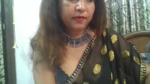 Snapshot of hot_queenn chatting on February 26, 5:12 pm kinjal online show from February 26, 5:12 pm