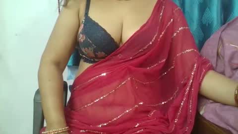 Snapshot of hot_queenn chatting on April 10, 9:25 am kinjal online show from April 10, 9:25 am