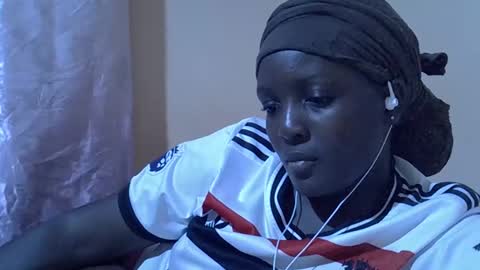 RAYLAH online show from January 18, 12:20 pm