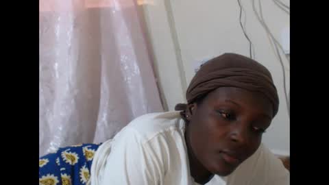 RAYLAH online show from March 8, 2:21 pm