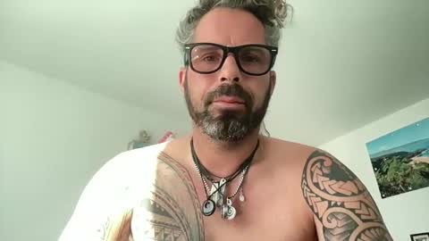 Snapshot of hot_sex83 chatting on November 28, 9:56 am letmedoo2 online show from November 28, 9:56 am