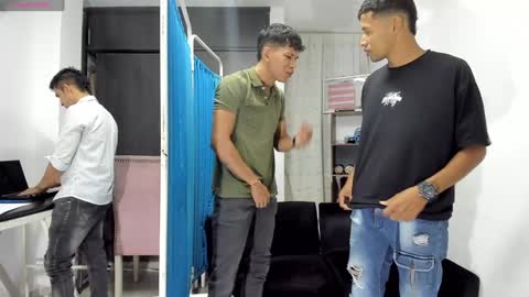 Vanesa Oliver and Andrew online show from February 8, 10:50 am