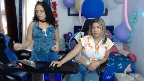 Snapshot of hot_sexy_bunny chatting on January 25, 12:37 pm hot sexy bunny online show from January 25, 12:37 pm