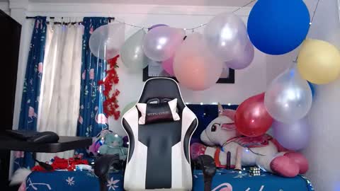 Snapshot of hot_sexy_bunny chatting on February 6, 12:37 pm hot sexy bunny online show from February 6, 12:37 pm