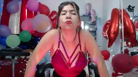 Snapshot of hot_sexy_bunny chatting on February 12, 3:49 pm hot sexy bunny online show from February 12, 3:49 pm