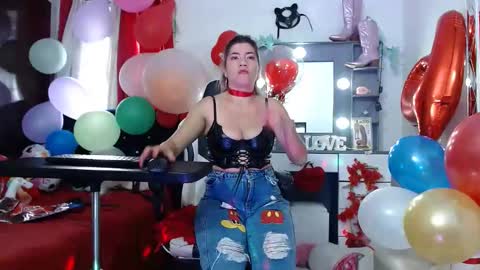 Snapshot of hot_sexy_bunny chatting on February 13, 6:59 pm hot sexy bunny online show from February 13, 6:59 pm