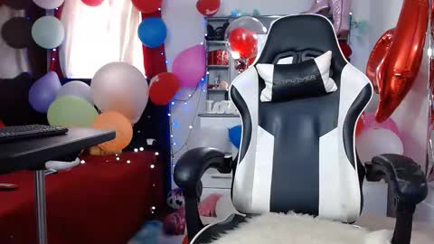 Snapshot of hot_sexy_bunny chatting on February 24, 3:53 pm hot sexy bunny online show from February 24, 3:53 pm