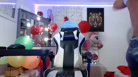 Snapshot of hot_sexy_bunny chatting on March 8, 12:41 pm hot sexy bunny online show from March 8, 12:41 pm