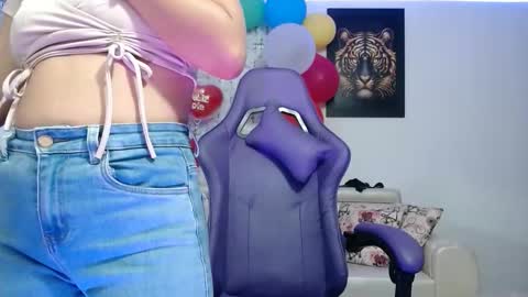 Snapshot of hot_sexy_bunny chatting on October 20, 1:22 pm hot sexy bunny online show from October 20, 1:22 pm
