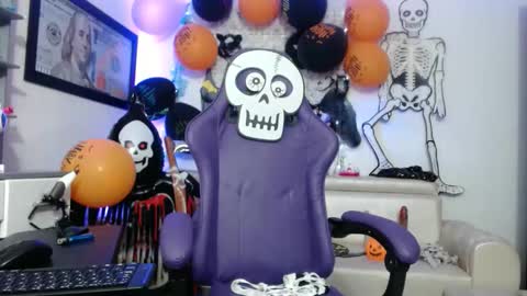 Snapshot of hot_sexy_bunny chatting on October 31, 2:29 pm hot sexy bunny online show from October 31, 2:29 pm