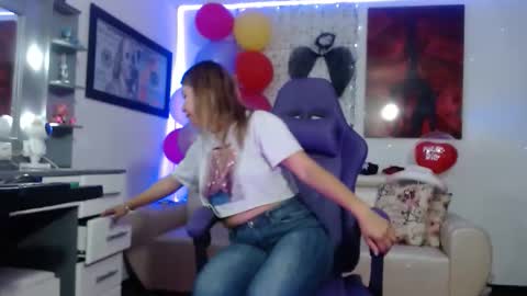 Snapshot of hot_sexy_bunny chatting on November 19, 1:11 pm hot sexy bunny online show from November 19, 1:11 pm