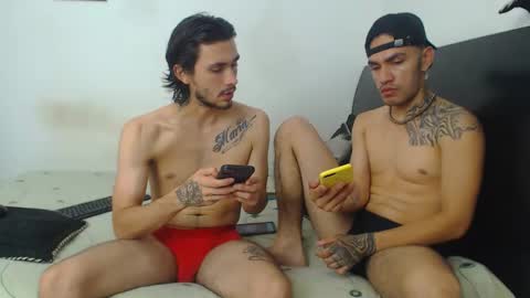 Snapshot of hot_sharks__ chatting on December 12, 8:25 am Hot Sharks online show from December 12, 8:25 am