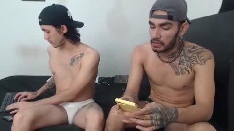 Snapshot of hot_sharks__ chatting on January 18, 6:56 am Hot Sharks online show from January 18, 6:56 am