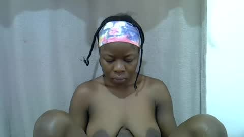 esiiii online show from July 8, 11:37 am
