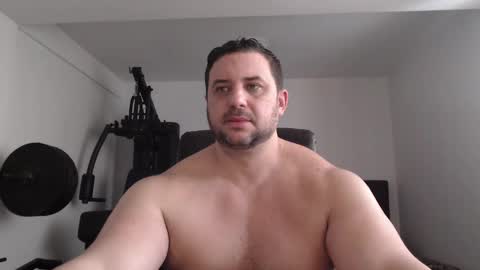 Snapshot of hot_stefano1 chatting on February 24, 5:33 am Stefano.. online show from February 24, 5:33 am