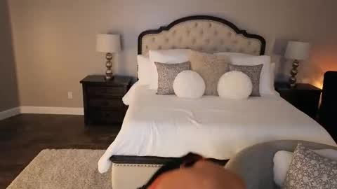 Snapshot of hot_wife_amber chatting on May 22, 3:35 am Hot Wife hotwife sexy new milf highclass brunette bigboobs natural mature online show from May 22, 3:35 am