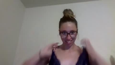 hotandhorny3591 online show from July 22, 2:58 am