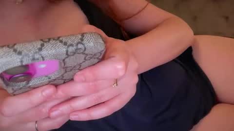 Snapshot of hotasember chatting on December 5, 5:05 am Ember online show from December 5, 5:05 am