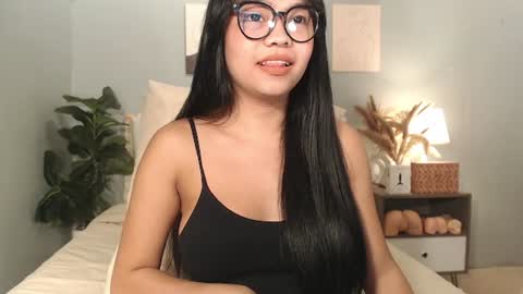 hotasian_gabby69 online show from July 25, 1:36 am