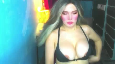 T A N Y A online show from May 12, 3:03 am