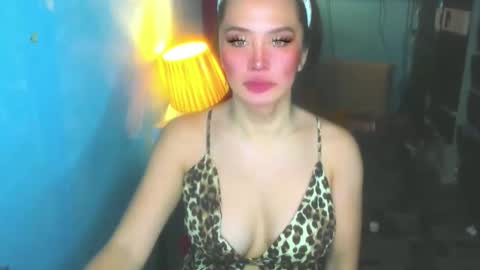 T A N Y A online show from May 16, 2:19 am