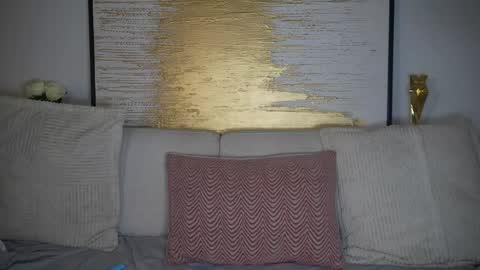 Snapshot of hotbella_ chatting on December 8, 5:55 pm Bella online show from December 8, 5:55 pm