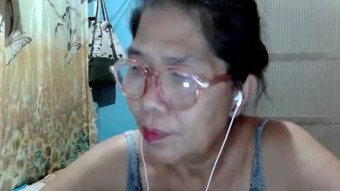hotbetty_45 online show from April 12, 2:49 am