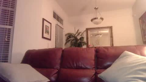 hotblondemilf1962 online show from January 18, 10:17 am