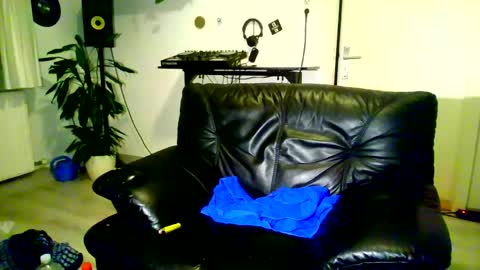 Snapshot of hotboy32891282 chatting on May 29, 12:41 am hotboy32891282 online show from May 29, 12:41 am