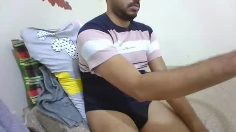 Snapshot of hotboy8677 chatting on November 8, 9:09 am Hotboy8677 online show from November 8, 9:09 am