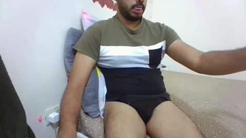 Snapshot of hotboy8677 chatting on November 20, 7:52 am Hotboy8677 online show from November 20, 7:52 am