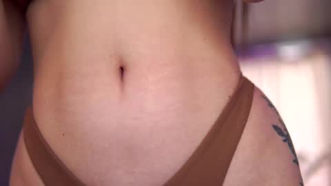 Snapshot of hotbustybabex chatting on September 25, 6:39 am Anais online show from September 25, 6:39 am