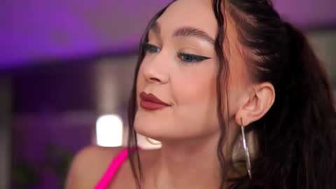 Snapshot of hotbustybabex chatting on November 7, 9:42 am Anais online show from November 7, 9:42 am