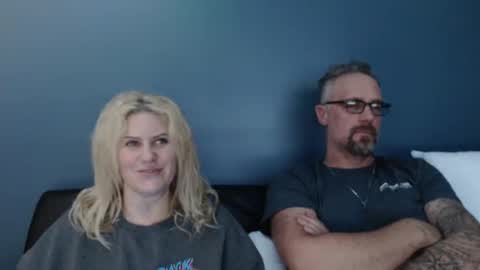 Snapshot of hotcancpl chatting on November 22, 1:32 pm Alex Bella online show from November 22, 1:32 pm