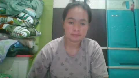 Snapshot of hotchicks4uxx chatting on February 24, 4:27 am hotchicks4uxx online show from February 24, 4:27 am