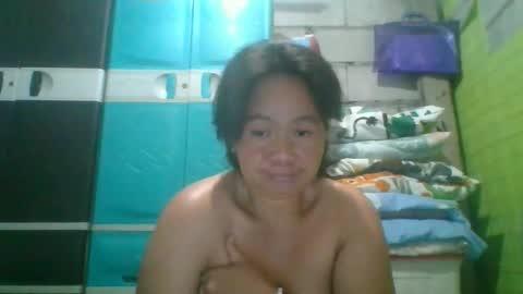 hotchicks4uxx online show from February 3, 12:31 am