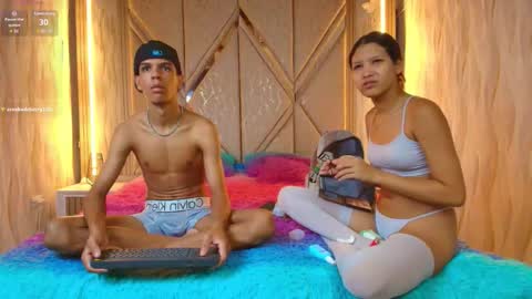 hotcouple_222 online show from October 15, 7:30 am