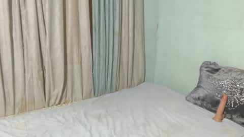 Snapshot of hotcumduo_goddess chatting on July 28, 4:27 pm hotcumduo_goddess online show from July 28, 4:27 pm