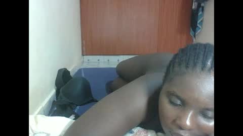 Snapshot of hotebbbyy chatting on May 2, 7:02 am EBBY online show from May 2, 7:02 am