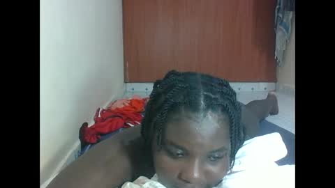 Snapshot of hotebbbyy chatting on May 7, 5:35 am EBBY online show from May 7, 5:35 am