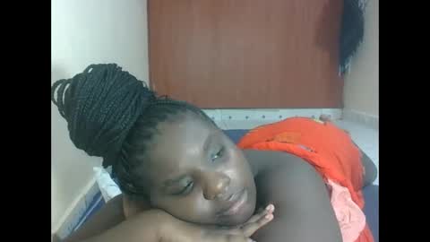 Snapshot of hotebbbyy chatting on May 16, 2:27 pm EBBY online show from May 16, 2:27 pm