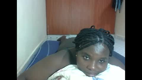 Snapshot of hotebbbyy chatting on May 18, 5:19 pm EBBY online show from May 18, 5:19 pm