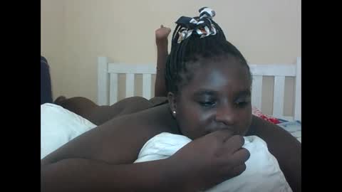 Snapshot of hotebbbyy chatting on May 31, 7:04 am EBBY online show from May 31, 7:04 am