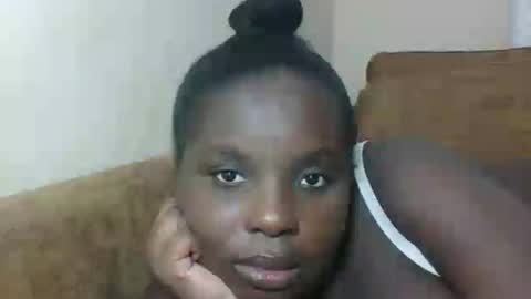 Snapshot of hotebbbyy chatting on June 18, 6:23 pm EBBY online show from June 18, 6:23 pm