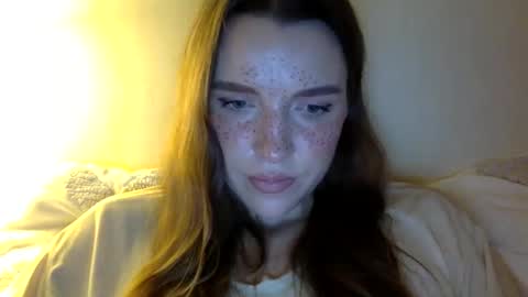 Snapshot of hoteffy chatting on December 16, 10:37 pm effy online show from December 16, 10:37 pm