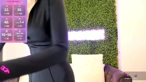 Snapshot of hotfallingdevil chatting on February 10, 9:14 am hotfallingdevil online show from February 10, 9:14 am